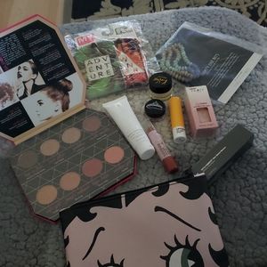 Surprise bag of beauty